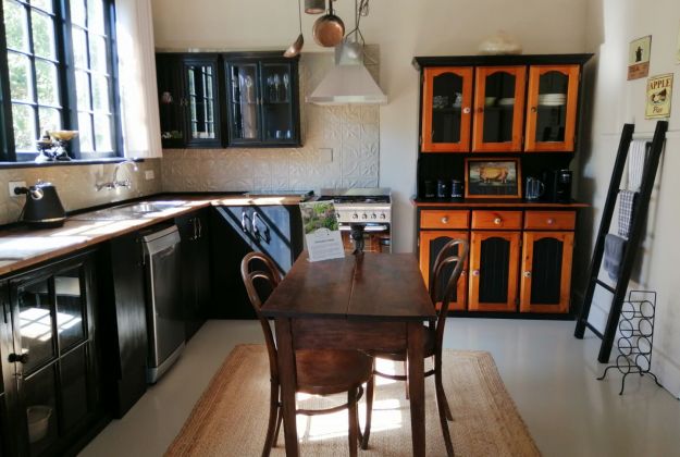 Pickled Pigeon Cottage