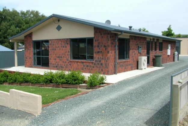 Lawrence Townhouse Accommodation